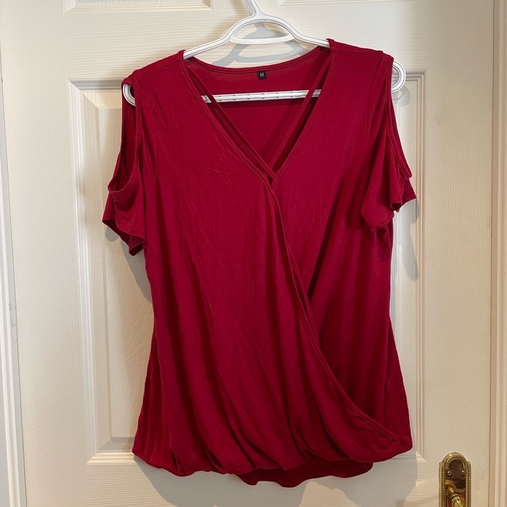 BNWOT cold shoulder short sleeve shirt